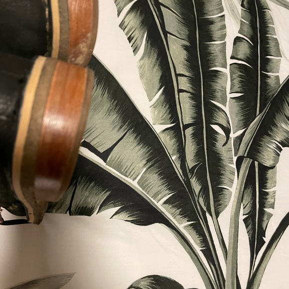 UGG Boots size 7 - Picture 6 of 6